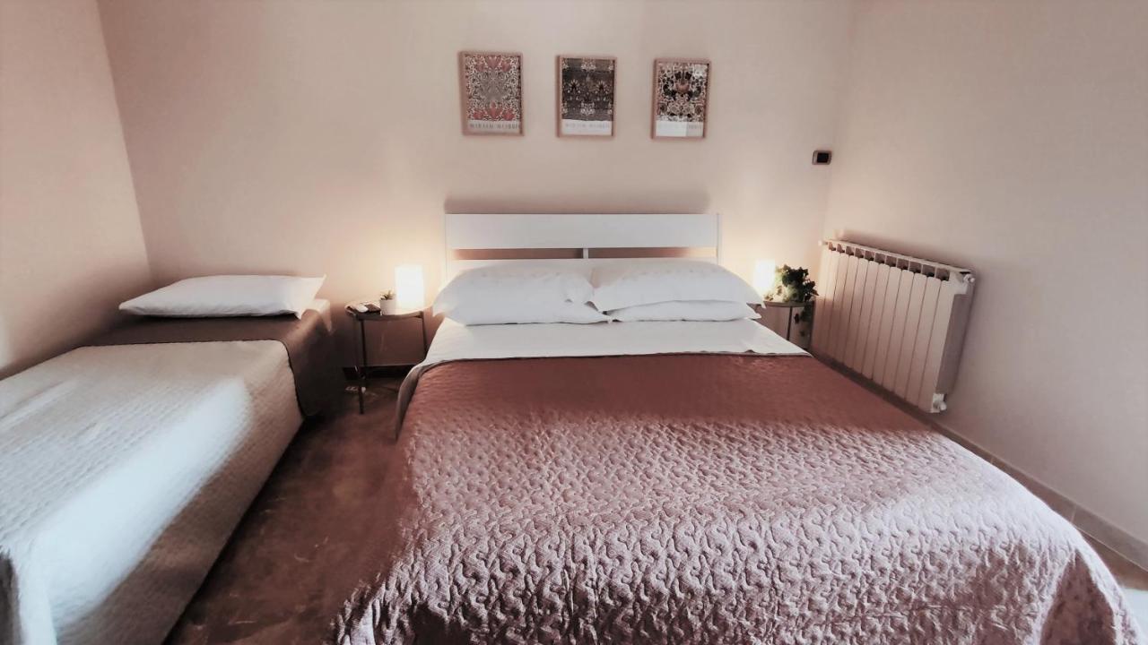 Casa Viola A 900 Mt Dalla Staz. Centrale Пескара Экстерьер фото